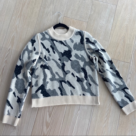 Veronica Beard Sweaters - Veronica Beard Hubbard Camo print sweater